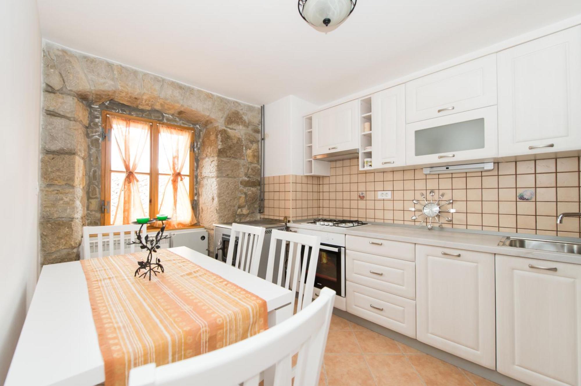 House Vera Hum Extérieur photo